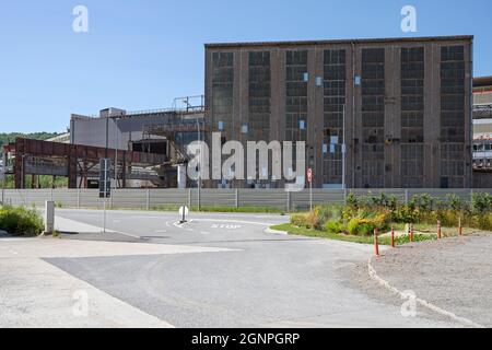 Europa, Luxemburg, Differdange, das ArcelorMittal Stahlwerk aus Rocade de Differdange Stockfoto