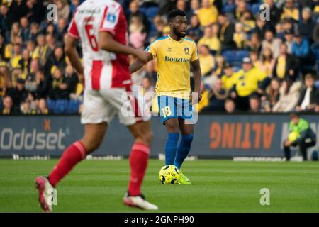 Brondby, Dänemark. September 2021. Kevin Tshiembe (18) von Broendby, WENN er während des 3F-Superliga-Spiels zwischen Broendby IF und Aalborg Boldklub im Stadion Brondby gesehen wurde. (Foto: Gonzales Photo/Alamy Live News Stockfoto