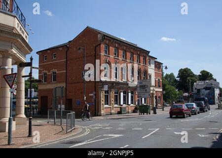 Blick auf die Bridge Street in Banbury, einschließlich des Paw Paw Chinese Restaurant in Oxfordshire, Großbritannien, aufgenommen am 26. Juni 2020 Stockfoto