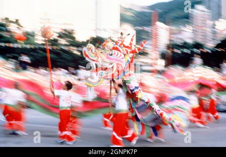 Hongkong. Chinesische Kultur. Prozession des Drachentanzfestes. Stockfoto