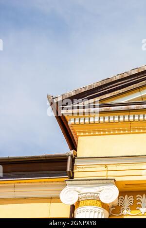 Detailaufnahme der Fassade der 1 Decembrie 1918 Universität, Alba Iulia, Rumänien Stockfoto