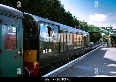 D8188 ist eine Diesel-elektrische Lokomotive der BR-Klasse 20 Bo-Bo, auch bekannt als englische elektrische Lokomotive Typ 1. Am alresford-Bahnhof Watercress Line Stockfoto