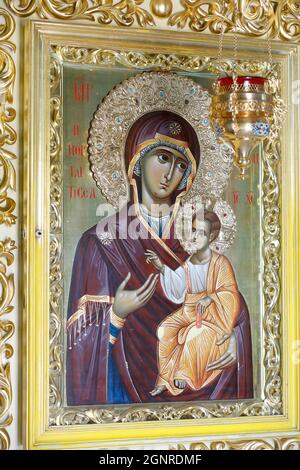 Kathedrale und Kloster des heiligen Teaodor Tiron (Ciufloh), Chisinau, Moldawien. Viergin und Kinderikone in der Kapelle Stockfoto