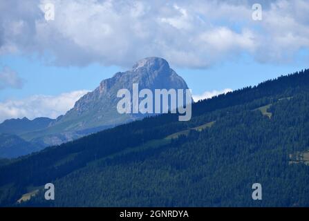 Sass de Putia, Peitlerkofer, 2875 Meter hoch, vom Pustertal aus gesehen Stockfoto