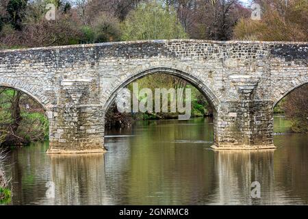 Teston Bridge bei Maidstone in Kent, England über den Fluss Medway Stockfoto