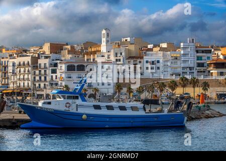 Blick vom Hafen in L'Ametlla de Mar, Provinz Costa daurada Tarragona, Katalonien, Spanien Stockfoto