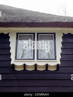 Bergen, Villenkolonie Park Meerwijk, Villa Beek en Bosch, Cornelis Jouke Blaauw, 1918, Fensterdetail Stockfoto