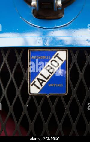 Talbot Automobile Oldtimer-Fabrikations-Abzeichen, Brooklands Museum, Weybridge, Surrey, England Stockfoto