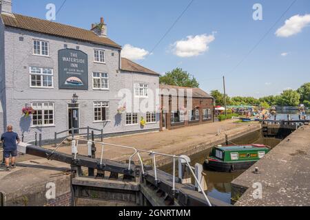 Locks und River Side Pub am Fluss schweben in Mountsorrel Leicestershire Stockfoto