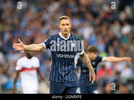 Bochum, Deutschland. September 2021. Sebastian POLTER (BO) Geste, Geste, Fußball 1. Bundesliga, 06.Spieltag, VfL Bochum (BO) - VfB Stuttgart (S) 0: 0, am 09/26/2021 in Bochum/Deutschland. Die DFL-Bestimmungen von #verbieten die Verwendung von Fotos als Bildsequenzen und/oder quasi-Video # Â Credit: dpa/Alamy Live News Stockfoto