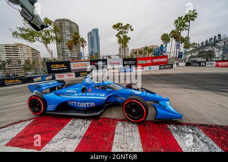 Long Beach, Kalifornien, USA. September 2021. ALEX PALOU (10) aus Barcelona, Spanien, fährt durch die Kurven während des Rennens für den Acura Grand Prix von Long Beach in den Straßen von Long Beach in Long Beach, Kalifornien. (Bild: © Walter G Arce SR Grindstone Medi/ASP über ZUMA Press Wire) Stockfoto