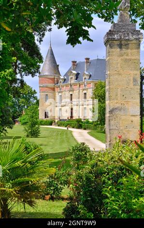Frankreich, Gironde (33), Sauternais, Bommes, château Rayne Vigneau // Frankreich, Gironde, Sauternais, Bommes, Weinberg von Chateau Rayne Vigneau Stockfoto