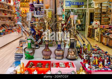 Shisha und Souvenirladen in Istanbul, Türkei Stockfoto