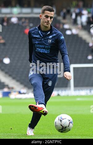 MILTON KEYNES, ENGLAND - 25. SEPTEMBER 2021: Anis Mehmeti von Wycombe im Vorfeld des 2021/22 SkyBet EFL League 1 Spielwoche 9-Spiels zwischen MK Dons FC und Wycombe Wanderers FC im Stadium MK. Copyright: Cosmin Iftode/Picstaff Stockfoto