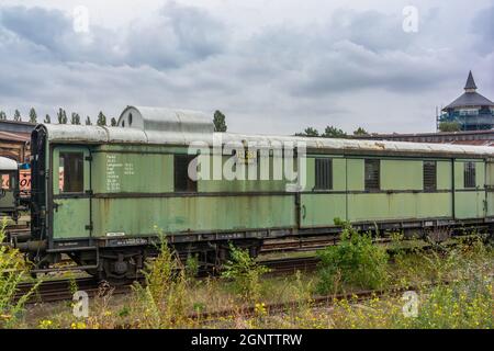 Historische alte alte Eisenbahn Deutsche Reichsbahn (DR) Deutscher Zug grüner Kofferraum, Baureihe Pw4ü-30 Baujahr 1933, Deutschland, Europa Stockfoto