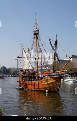 Die Matthew ein Nachbau-Segelschiff in Bristol Floating Harbour, Bristol England Stockfoto