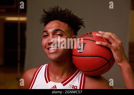 Bloomington, Usa. September 2021. Trayce Jackson-Davis (23), Basketballspieler der Indiana University, posiert während des Medientages des Teams in der Simon Skjodt Assembly Hall in Bloomington für ein Porträt. Kredit: SOPA Images Limited/Alamy Live Nachrichten Stockfoto