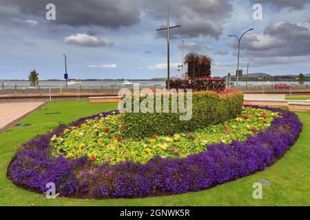 Eine florale Skulptur eines Dampfschiffes im Herries Park, Tauranga, Neuseeland. Es ist seit den 1930er Jahren ein Bestandteil des Parks Stockfoto