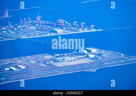 Die Skyline von Kobe aus der Sicht eines Flugzeugs. Drehort: Kobe City, Hyogo Pref Stockfoto