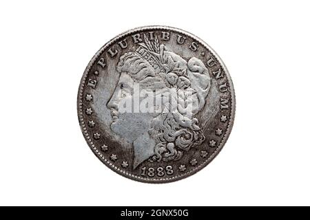 USA One Dollar Morgan Silver Münze Replik datiert 1880 mit einem Porträt der Freiheit auf der Vorderseite ausgeschnitten und isoliert auf weißem Hintergrund Stockfoto