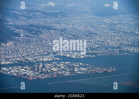 Die Skyline von Kobe aus der Sicht eines Flugzeugs. Drehort: Kobe City, Hyogo Pref Stockfoto