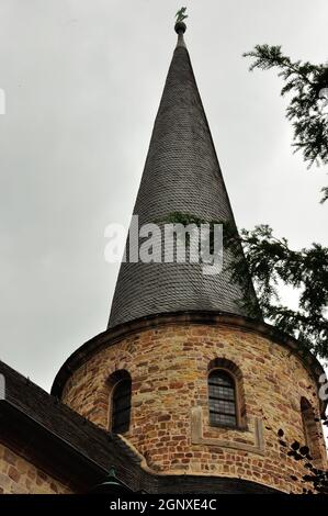 Die im vorromanischen um 820 Baustil errichtete Michalelskirche in Fulda direkt neben dem Dom stellt ein beeindruckend Monument mittelalterlicher Ba Stockfoto