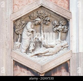 Schaffung von Eve von Andrea Pisano, 1334-36., Relief auf Giotto Campanile der Kathedrale Santa Maria del Fiore (Kathedrale der Heiligen Maria der Blume), Stockfoto