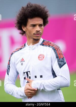 München, Deutschland. September 2021. Fußball, Champions League, Gruppenphase, FC Bayern München - Dynamo Kiew, Abschlusstraining FC Bayern, Trainingsgelände in der Säbener Straße: Leroy Sane aus München in Aktion. Quelle: Sven Hoppe/dpa/Alamy Live News Stockfoto