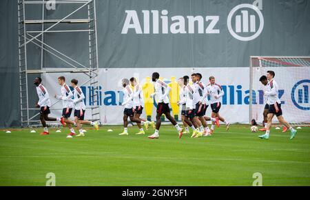 München, Deutschland. September 2021. Fußball, Champions League, Gruppenphase, FC Bayern München - Dynamo Kiew, Abschlusstraining FC Bayern, Trainingsgelände Säbener Straße: Münchner Spieler in Aktion. Quelle: Sven Hoppe/dpa/Alamy Live News Stockfoto