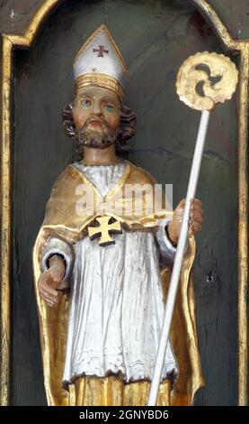 St. Blaise, Statue auf dem Hochaltar in der Pfarrkirche St. Peter in Sveti Peter Mreznicki, Kroatien Stockfoto