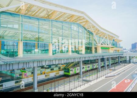 Bild der Takanawa Gateway Station. Drehort: Metropolregion Tokio Stockfoto
