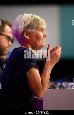 Brighton, Großbritannien. 28. September 2021. Kate Green, Schattenministerin für Bildung, während der Labour Party Conference 2021 in Brighton. Bilddatum: Dienstag, 28. September 2021. Bildnachweis sollte lauten: Matt Crossick/Empics/Alamy Live News Stockfoto