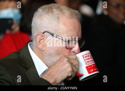 JEREMY CORBYN NIMMT AN DER SITZUNG ZUM STOPP, ZUM FEUER UND ZUR WIEDERANLAUFSVERSAMMLUNG TEIL, 2021 Stockfoto