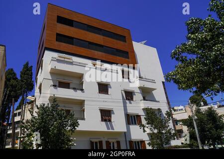 Hemphel House at 97 Yehuda Halevi corner of 50 Mazeh Tel Aviv ein Wohnhaus, das 19 von Moshe Tcherner im frühen internationalen Stil entworfen wurde Stockfoto