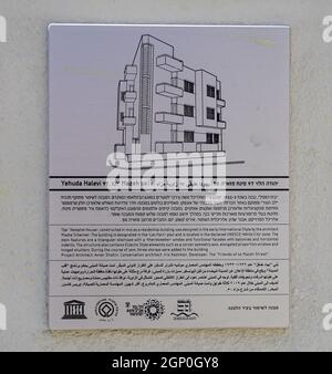 Hemphel House at 97 Yehuda Halevi corner of 50 Mazeh Tel Aviv ein Wohnhaus, das 19 von Moshe Tcherner im frühen internationalen Stil entworfen wurde Stockfoto