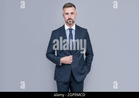 Immer verfügbar. Männlich formale Mode. Professionelle unrasiert ceo. Grizzled Chef. Zuversichtlich Geschäftsmann Stockfoto