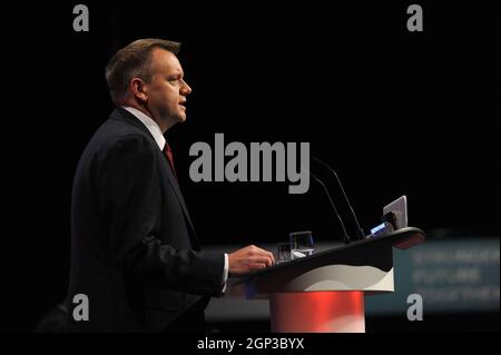 Brighton, England. September 2021. Nick Thomas-Symonds MP, Schatten-Innenminister, hält seine Rede während der Debatte über Justiz und Inneres, an der Nachmittagssitzung am vierten Tag der Jahreskonferenz der Labour Party im Brighton Center. Kevin Hayes/Alamy Live News Stockfoto