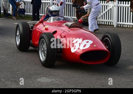 Richard Wilson, Ferrari 246 Dino, Richmond Trophy, Frontmotored Grand Prix Autos, die von 1954 bis 1960, Autos, Autos, Rennstrecke, Clas Stockfoto