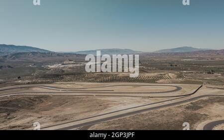 Andalusien Spanien Dezember 2020 Luftaufnahme des Circuito De Almeria Rennbahn in der Wüste Tabernas Stockfoto