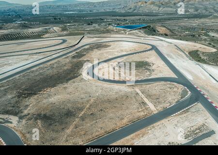 Andalusien Spanien Dezember 2020 Luftaufnahme des Circuito De Almeria Rennbahn in der Wüste Tabernas Stockfoto