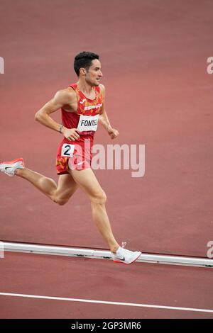 Ignacio Fontes bei den Olympischen Spielen 2020 in Tokio in den 1500 Metern. Stockfoto