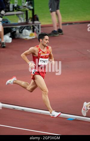 Ignacio Fontes bei den Olympischen Spielen 2020 in Tokio in den 1500 Metern. Stockfoto