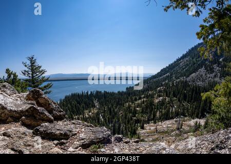 Blick vom Inspiration Point im Grand Teton National Park mit Blick auf den Jenny Lake Stockfoto