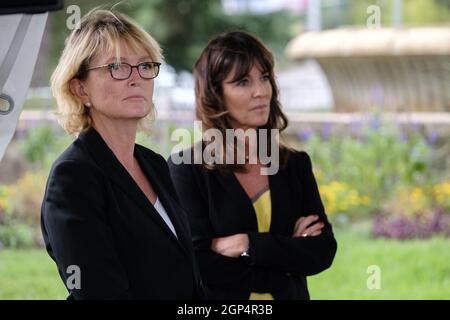 Toulouse, Frankreich. September 2021. Zwei Jahre nach dem Tod von Präsident Jacques Chirac eröffnete die Stadt Toulouse (Frankreich) eine Allee in seinem Namen. In Anwesenheit seiner Tochter Claude Chirac wurde am 28. September 2021 eine Gedenktafel enthüllt. Foto von Patrick Batard/ABACAPRESS.COM Quelle: Abaca Press/Alamy Live News Stockfoto