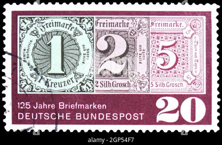 MOSKAU, RUSSLAND - 5. AUGUST 2021: In Deutschland gedruckte Briefmarke zeigt Briefmarken von Thurn und Taxis, 1852-59, Serie, um 1965 Stockfoto