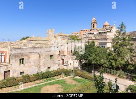 Historische Architektur der Stadt Erice auf Sizilien, Italien Stockfoto