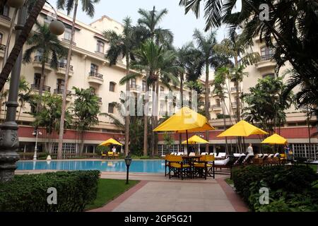 Oberoi Grand Hotel früher als das Grand Hotel bekannt, liegt im Herzen von Kalkutta an der Jawaharlal Nehru Road, Indien Stockfoto