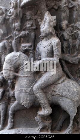 Revanta, aus dem 11. Jahrhundert in Basalt, Bihar jetzt im Indian Museum in Kalkutta, Westbengalen, Indien ausgesetzt gefunden Stockfoto