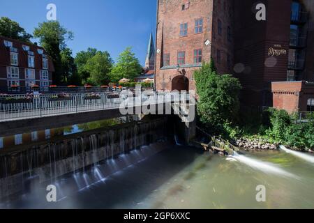 Hotel Bergstroem, Lüneburger Altstadt an der Ilmenau, Lüneburg, Deutschland Stockfoto