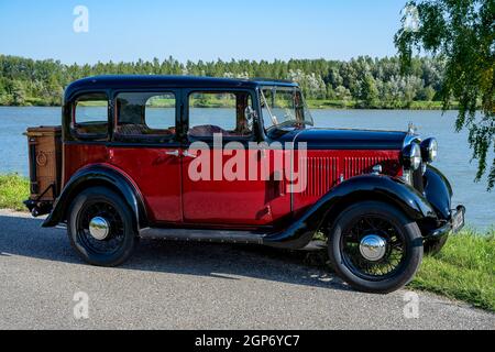 Oldtimer Hillman Minx Baujahr 1933, 3 Gänge, 1.185 cm Hubraum, 4 Zylinder, 30 ps, 950 kg Gewicht, Österreich Stockfoto